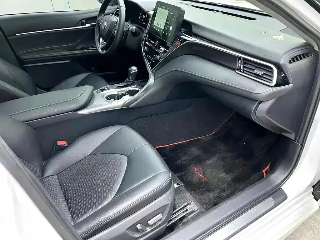 Toyota Camry 2021 из CN, фото 3