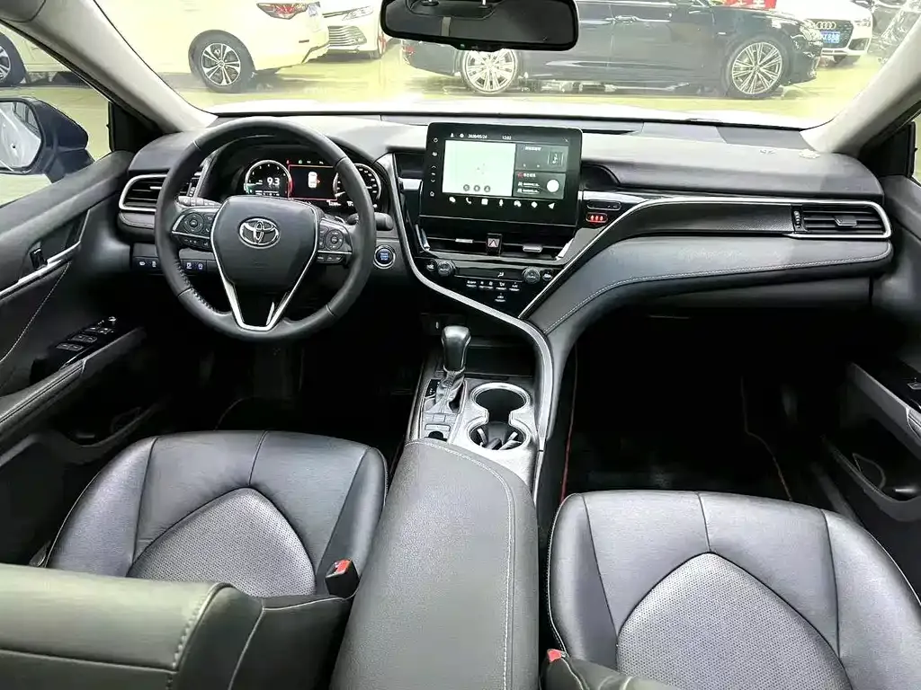 Toyota Camry 2021 из CN, фото 5
