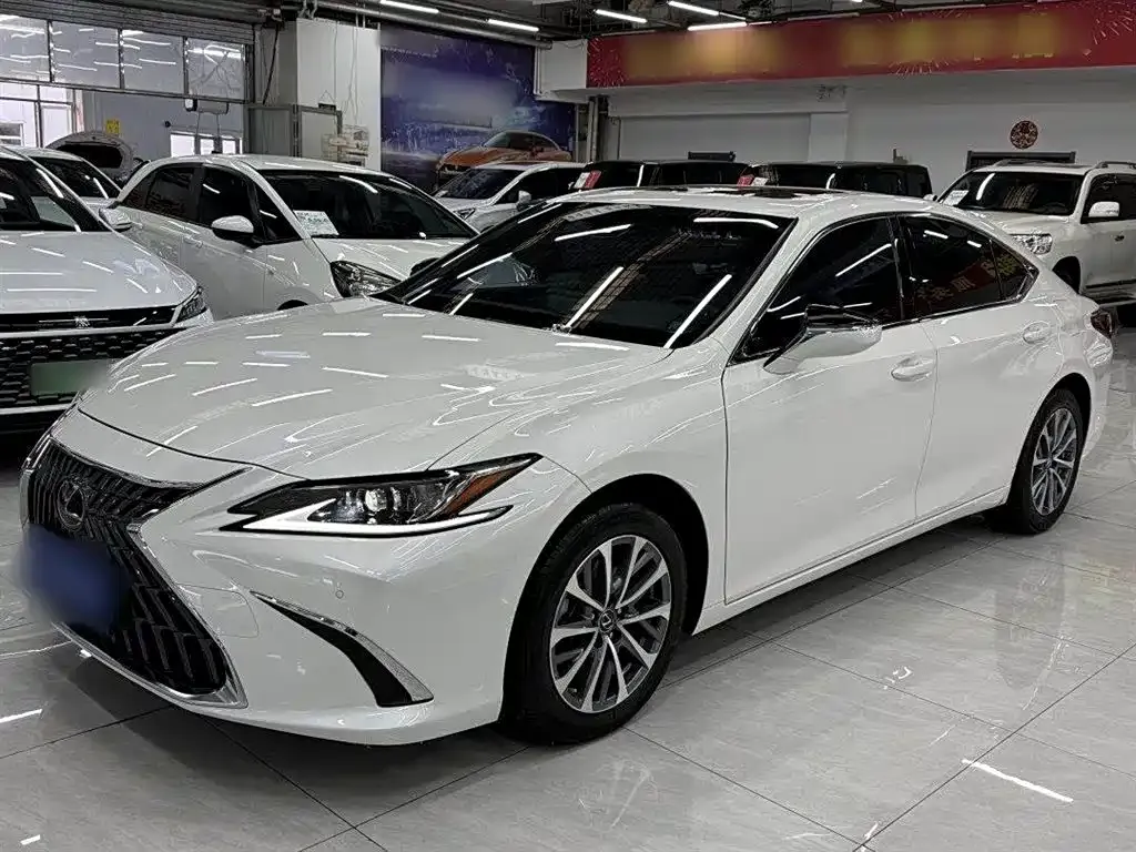 Lexus ES 2023 из CN, фото 1