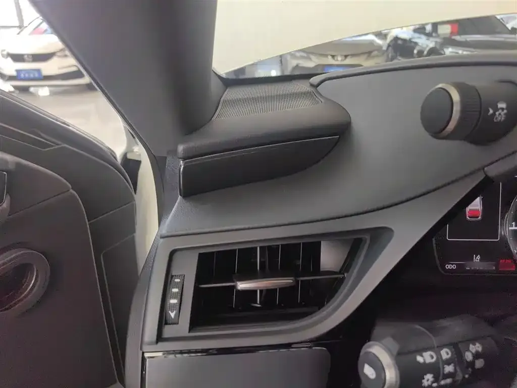Lexus ES 2023 из CN, фото 6
