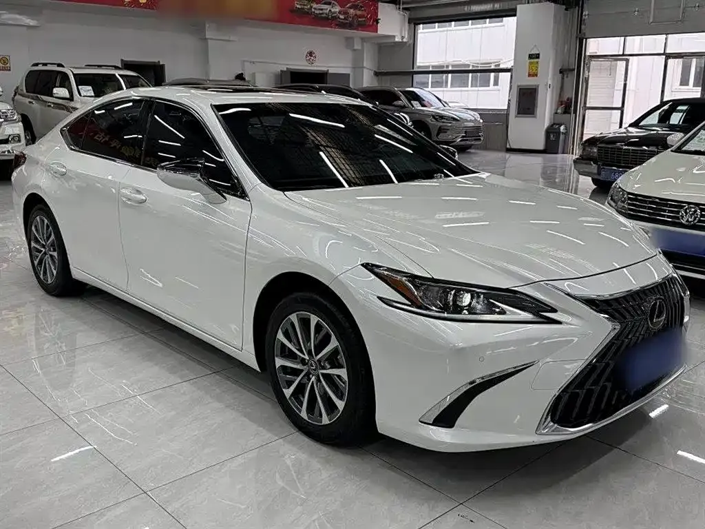 Lexus ES 2023 из CN, фото 7