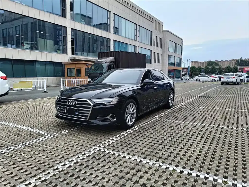 Audi A6L 2024 из CN, фото 1