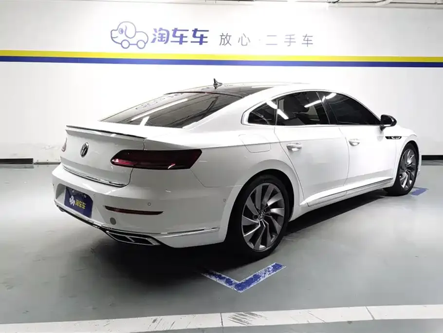 Volkswagen CC 2023 из CN, фото 3