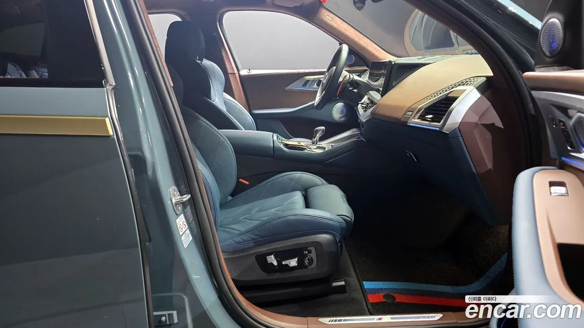 BMW XM — фото 10