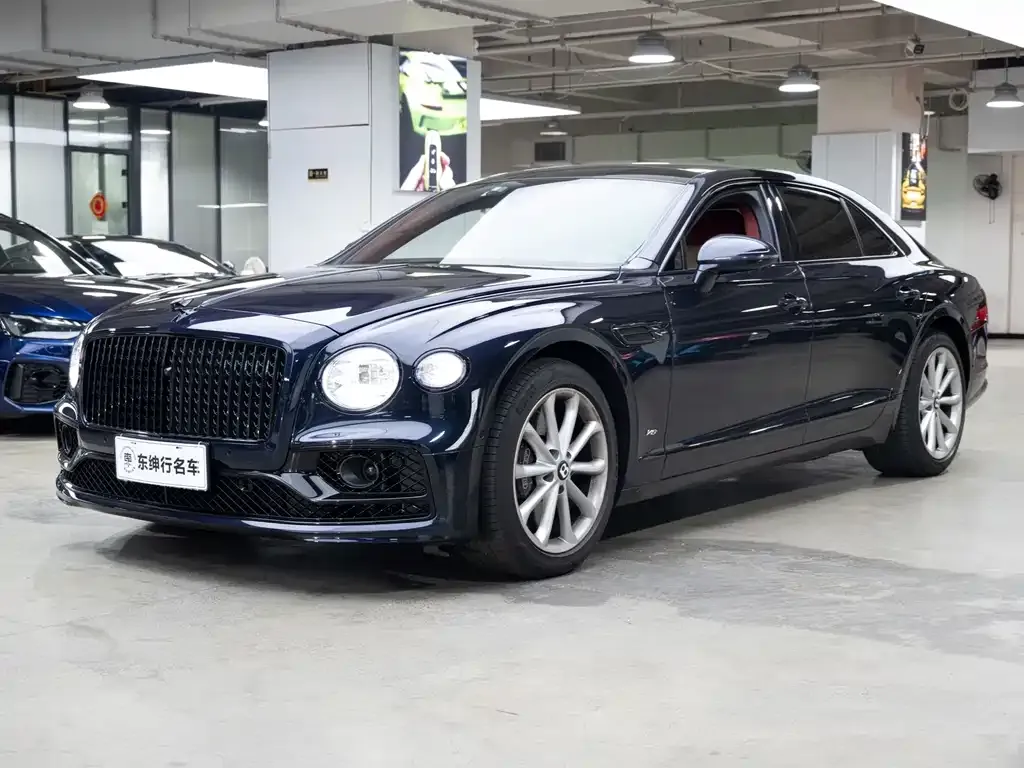 Bentley Flying Spur — фото 1