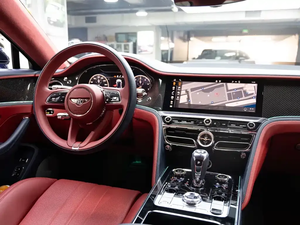 Bentley Flying Spur — фото 10
