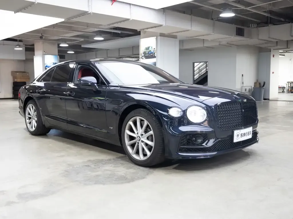 Bentley Flying Spur — фото 3