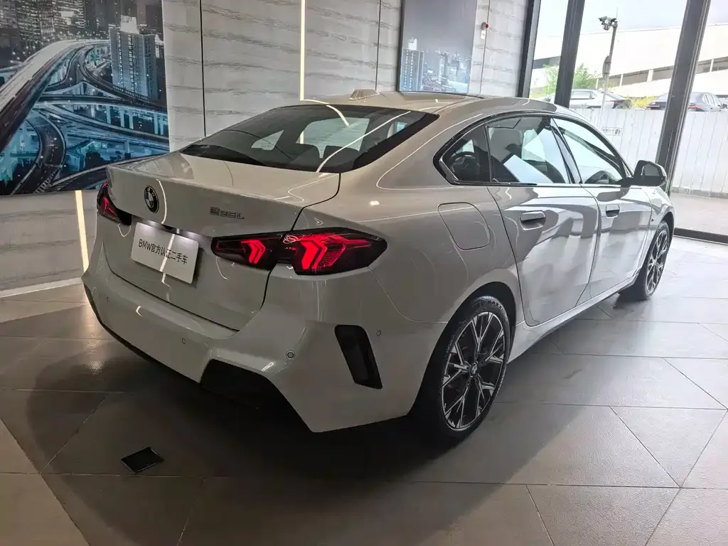 BMW 2 Series 2025 из CN, фото 3