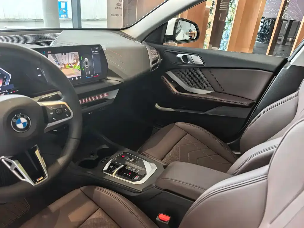 BMW 2 Series 2025 из CN, фото 7