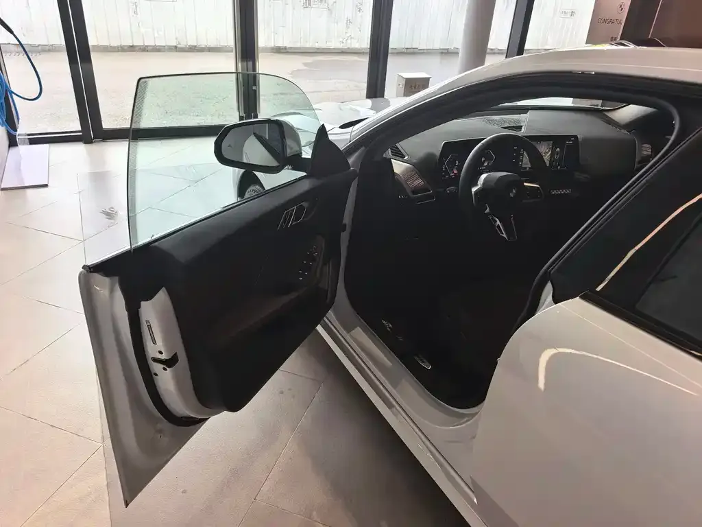 BMW 2 Series 2025 из CN, фото 9