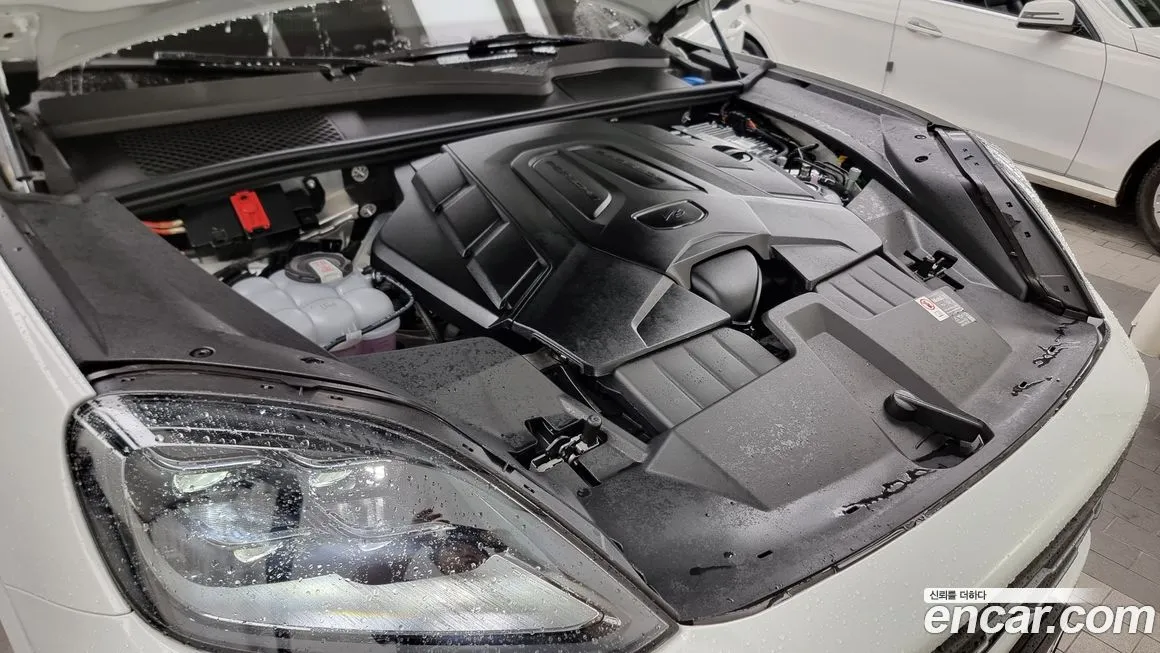Porsche Cayenne 2025 из KR, фото 6