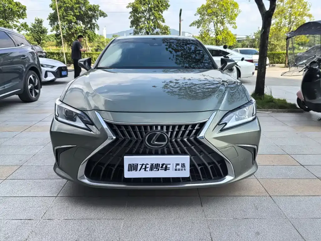 Lexus ES 2024 из CN, фото 2