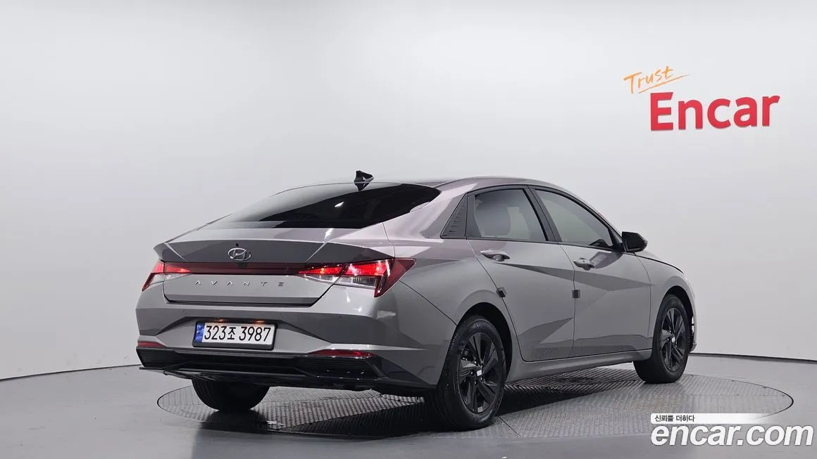 Hyundai AVANTE — фото 2