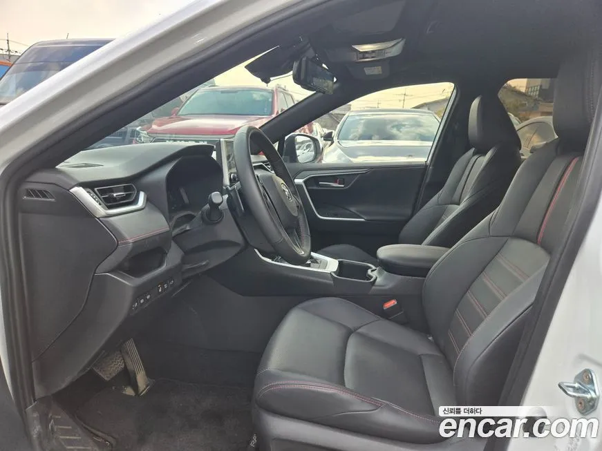 Toyota RAV4 2024 из KR, фото 5