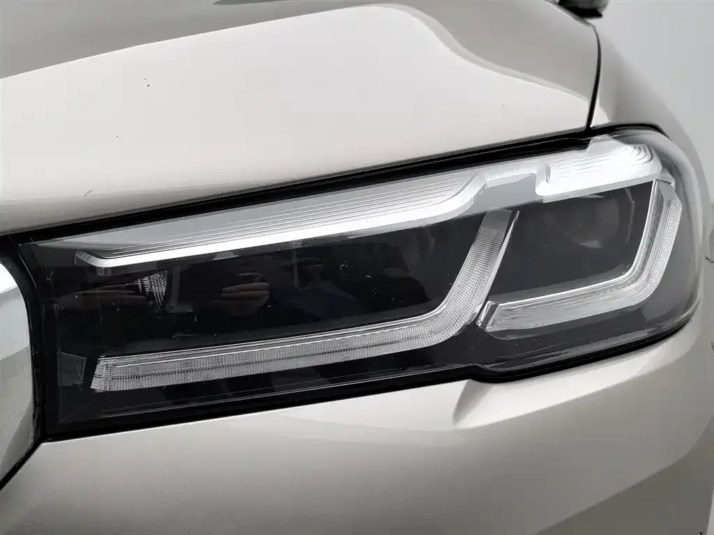 BMW 5 Series 2021 из CN, фото 7