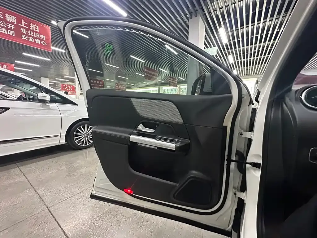 Mercedes-Benz GLA 2023 из CN, фото 10