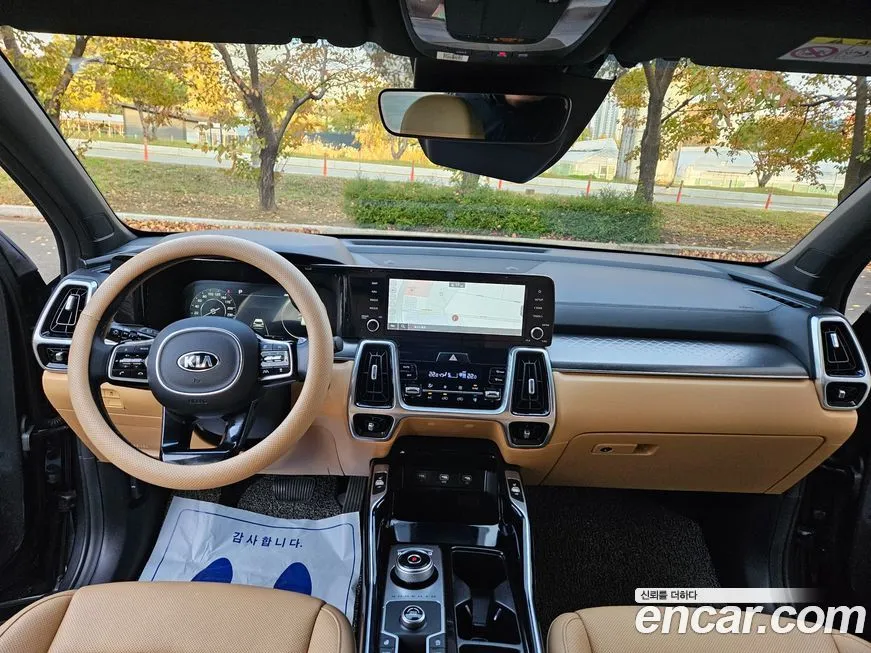 Kia Sorento — фото 10