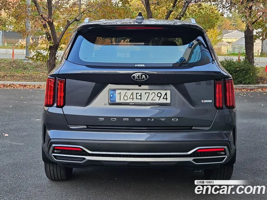 Kia Sorento — фото 4