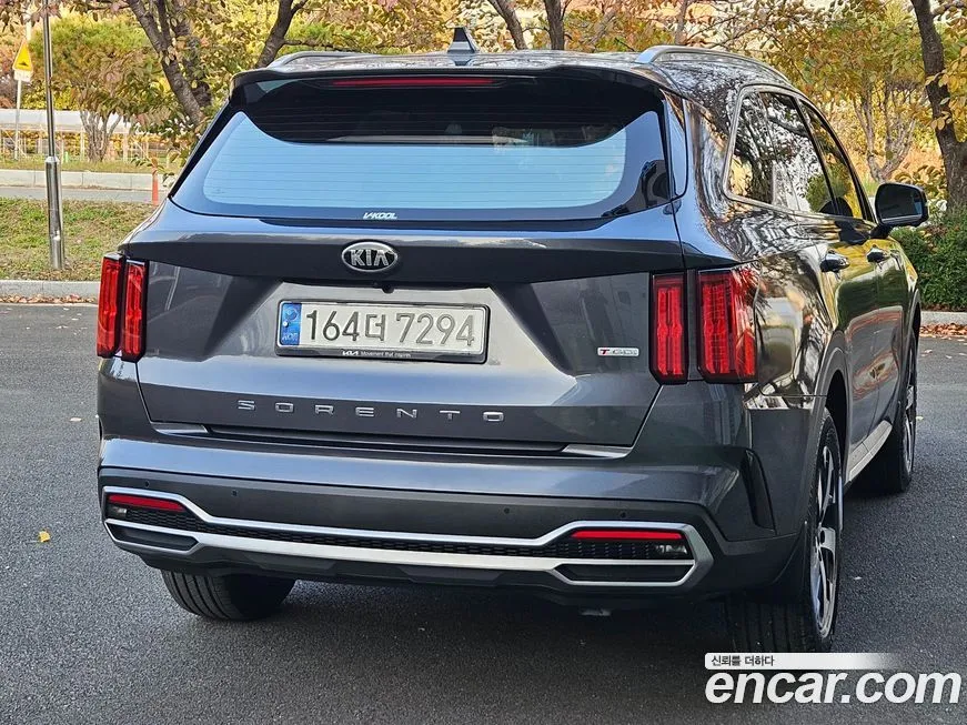 Kia Sorento — фото 6