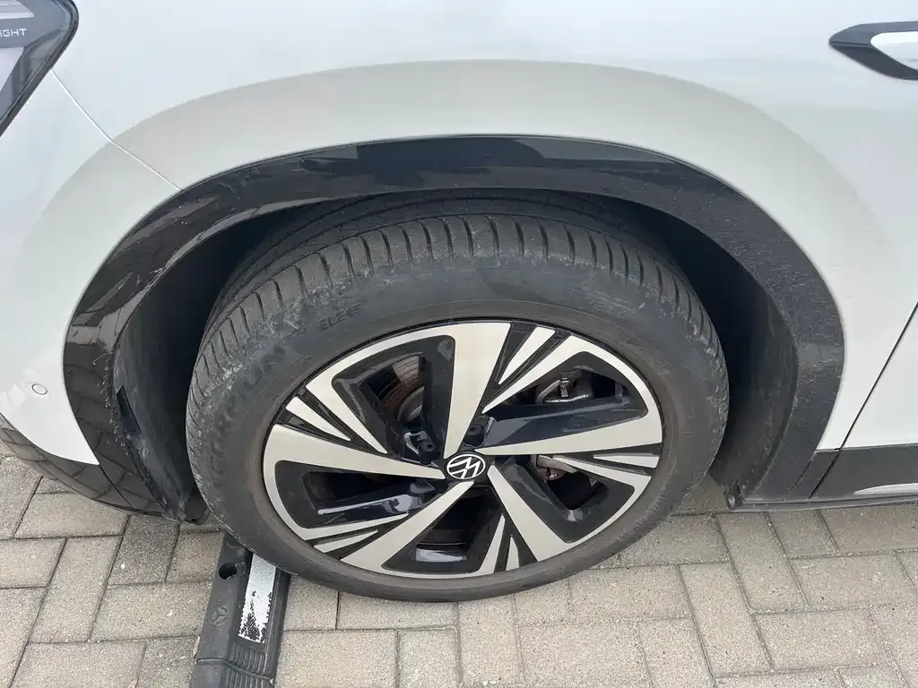 Volkswagen ID.6 Crozz 2024 из CN, фото 2