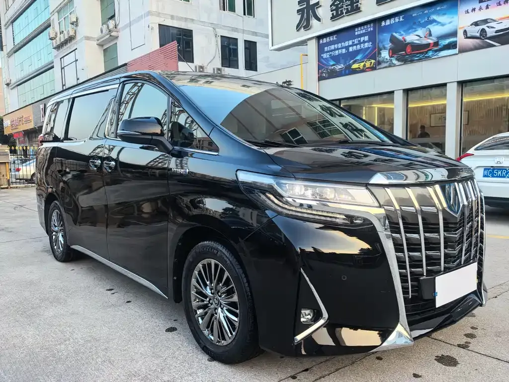 Toyota Alphard 2022 из CN, фото 3
