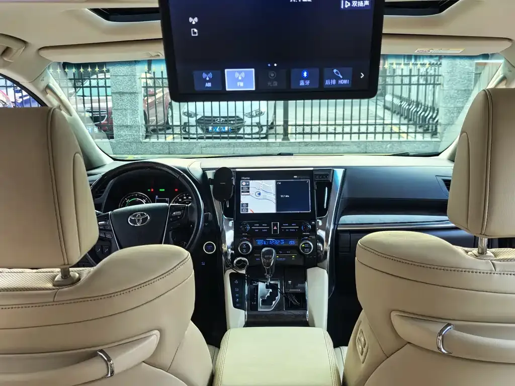 Toyota Alphard 2022 из CN, фото 9