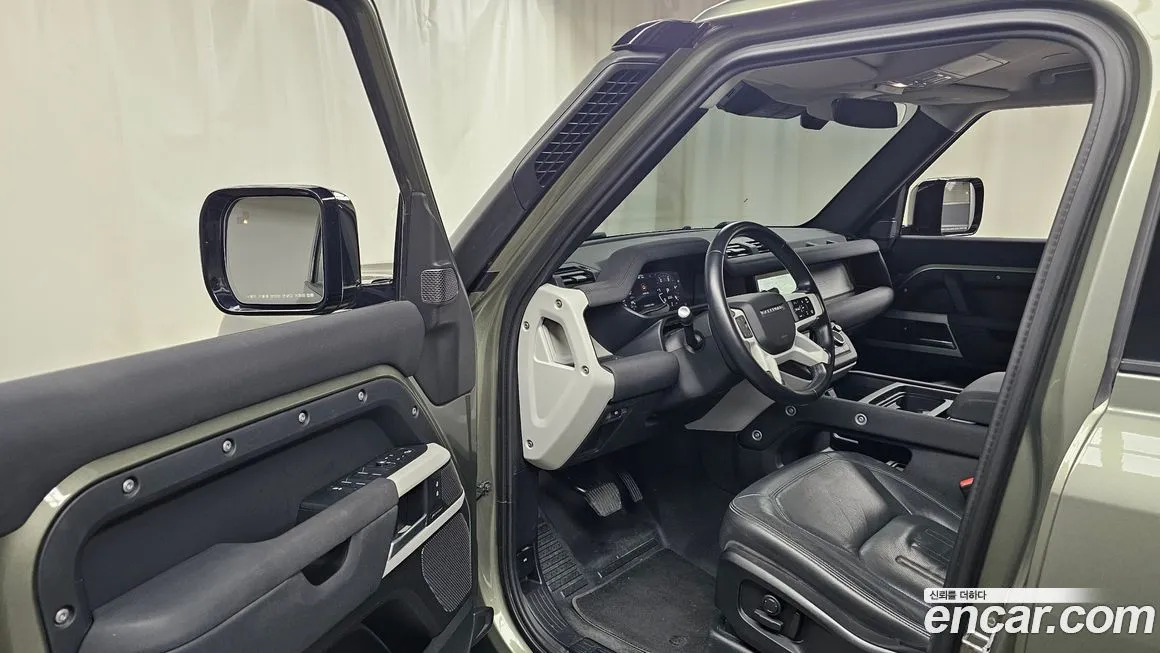 Land Rover Defender 2022 из KR, фото 10