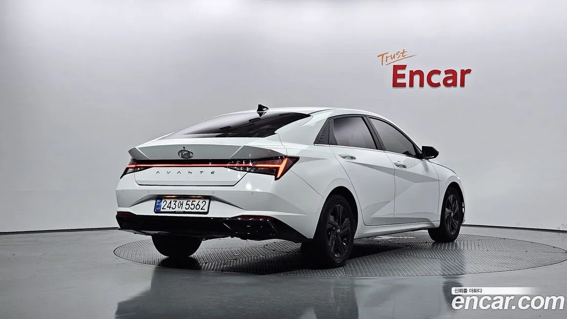Hyundai AVANTE — фото 2