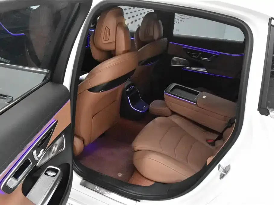 Mercedes-Benz E-Class 2024 из CN, фото 5