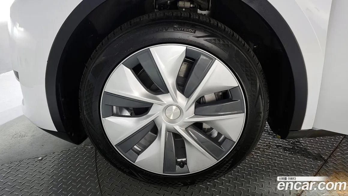 Tesla Model Y 2023 из KR, фото 5