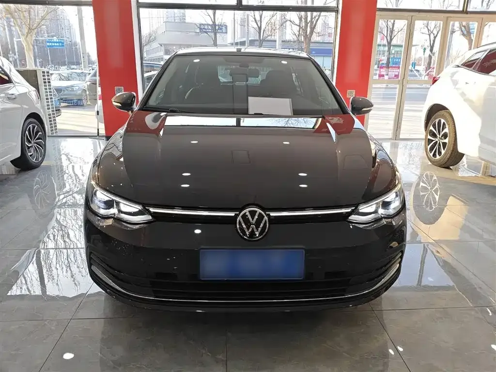 Volkswagen Golf 2023 из CN, фото 7