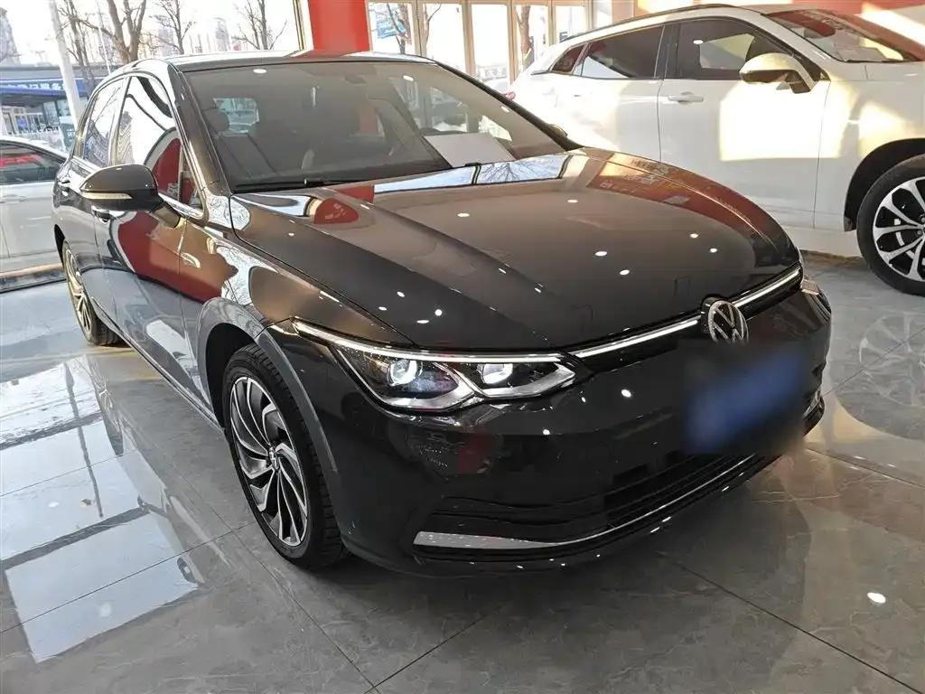 Volkswagen Golf 2023 из CN, фото 8