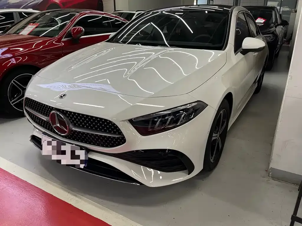 Mercedes-Benz A-Class 2023 из CN, фото 1