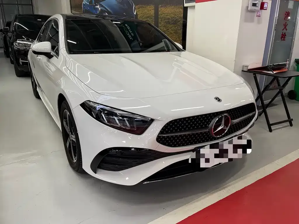 Mercedes-Benz A-Class 2023 из CN, фото 3