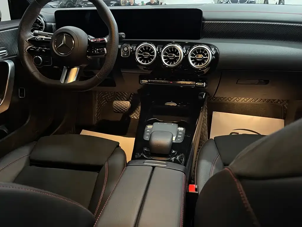 Mercedes-Benz A-Class 2023 из CN, фото 4
