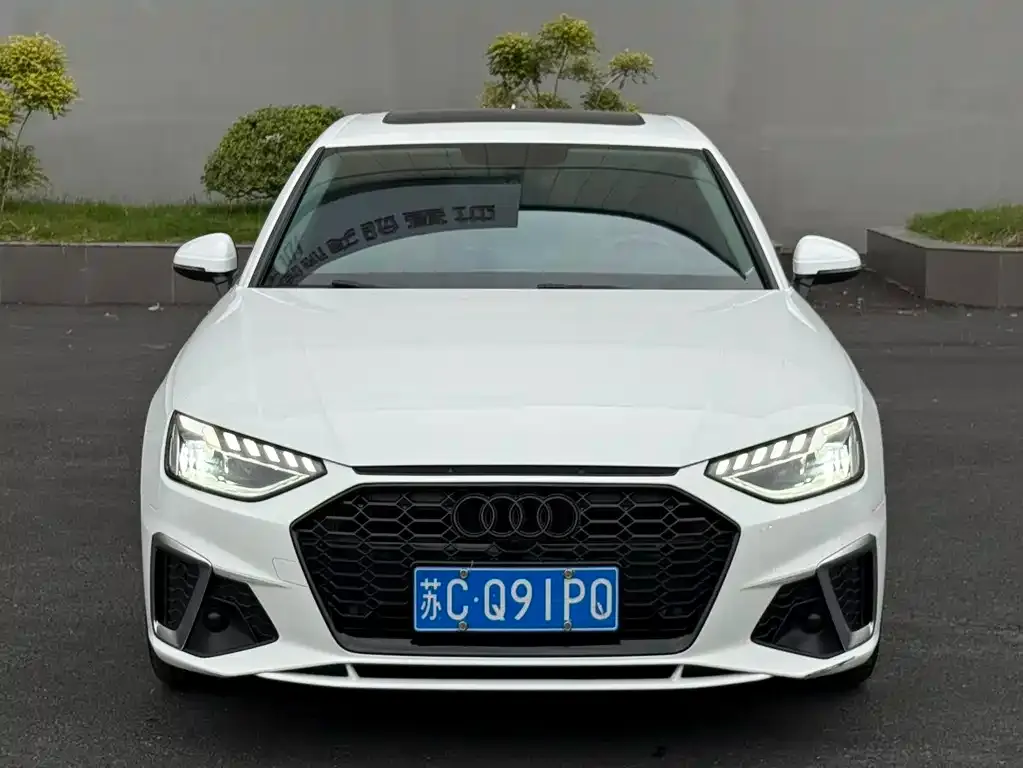 Audi A4L 2022 из CN, фото 2