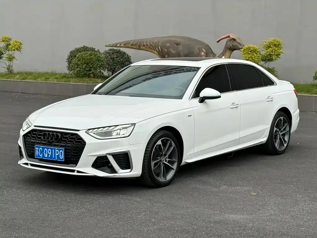 Audi A4L 2022 из CN, фото 3