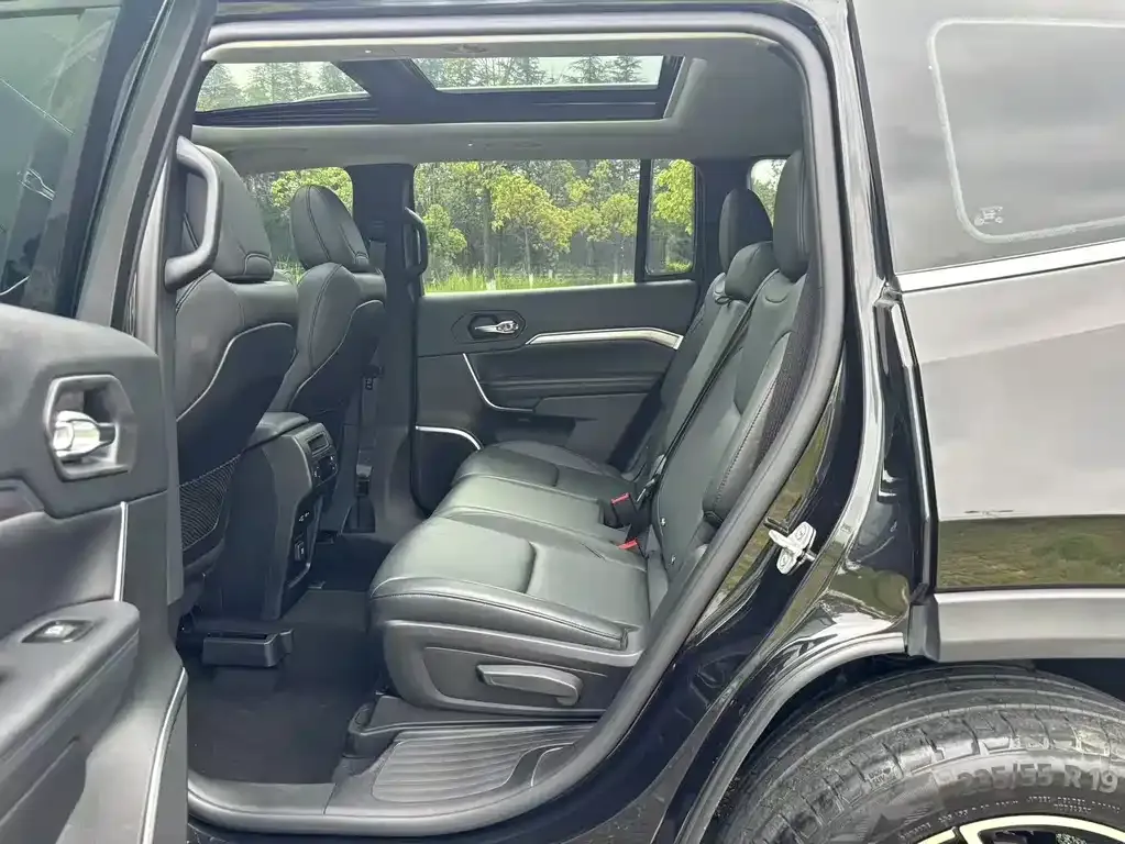 Jeep Grand Commander 2022 из CN, фото 7