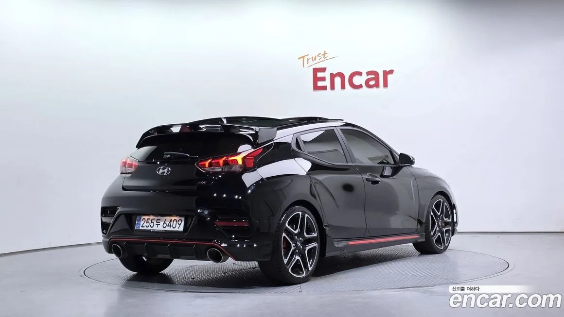 Hyundai Veloster — фото 2