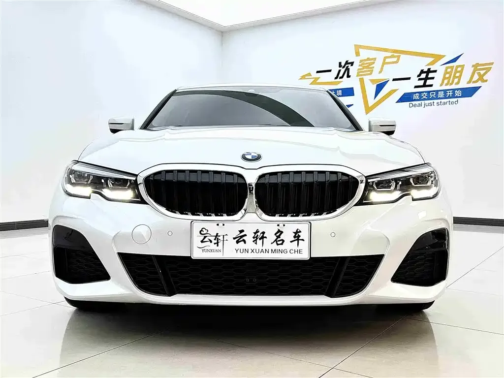 BMW 3 Series 2022 из CN, фото 2
