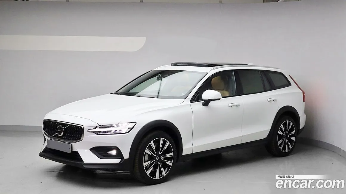 Volvo V60 — фото 2