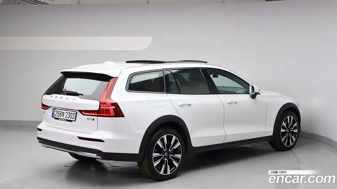Volvo V60 — фото 4