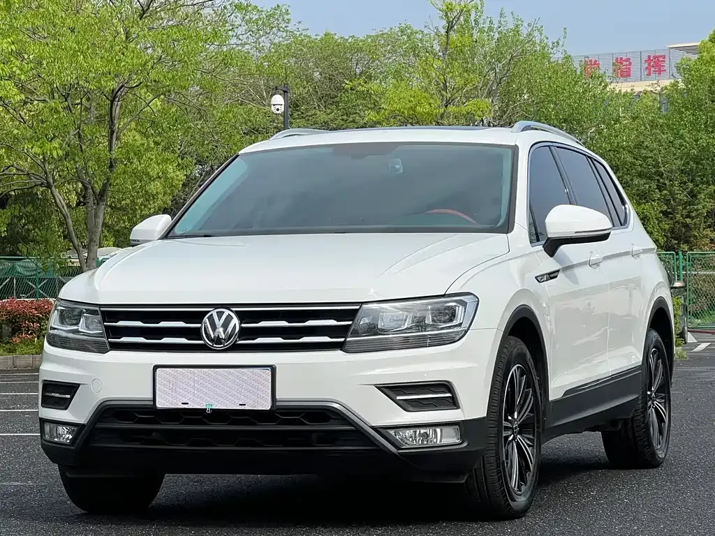 Volkswagen Tiguan L 2021 из CN, фото 2
