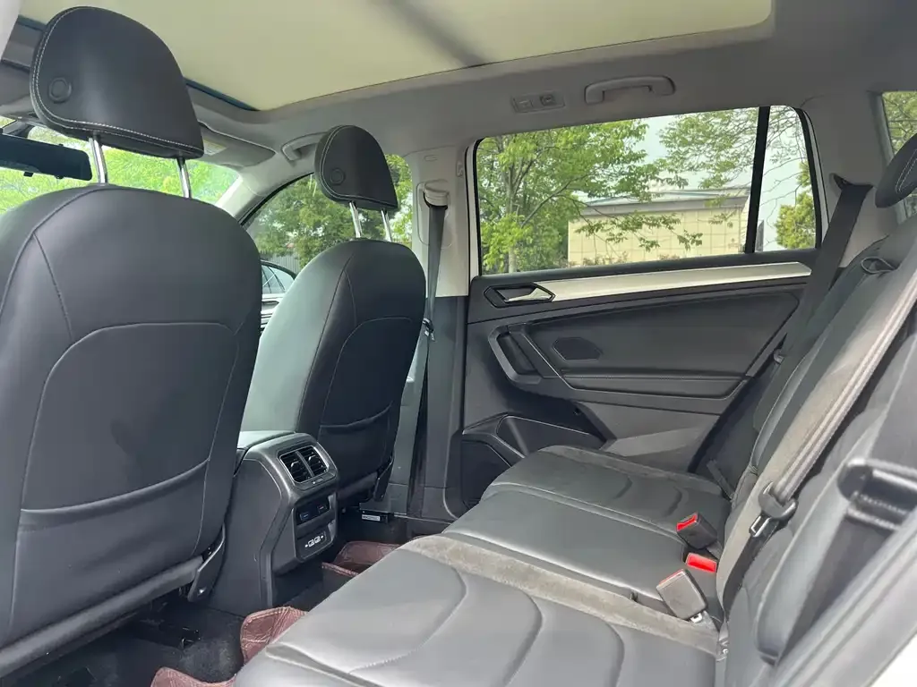Volkswagen Tiguan L 2021 из CN, фото 9