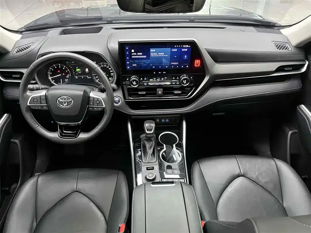 Toyota Highlander — фото 2