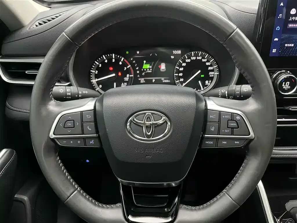 Toyota Highlander — фото 3