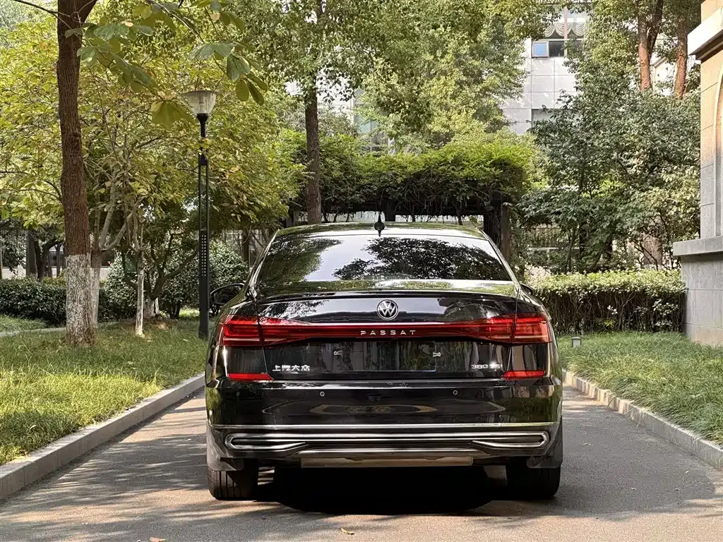 Volkswagen Passat — фото 9