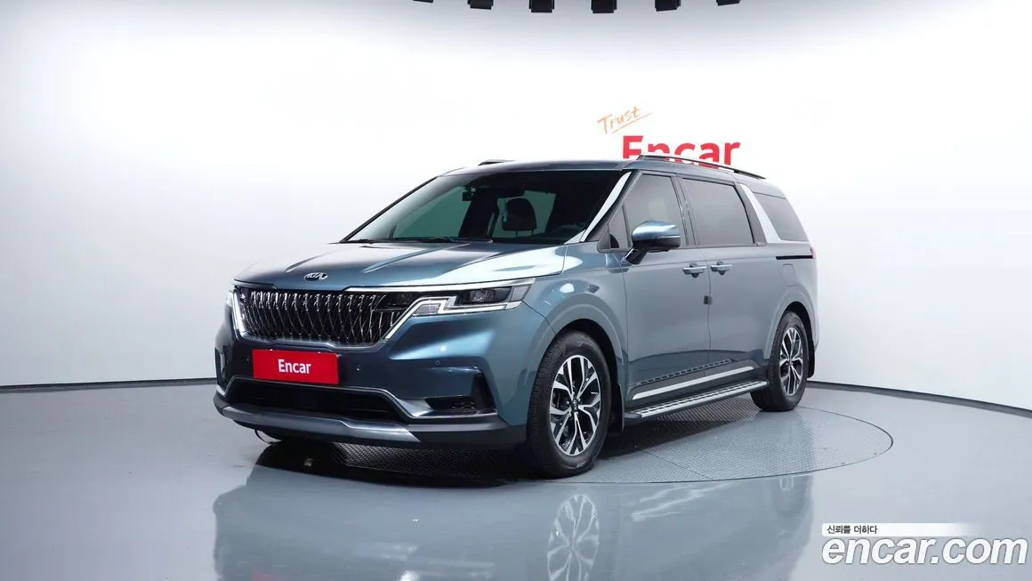 Kia Carnival — фото 1