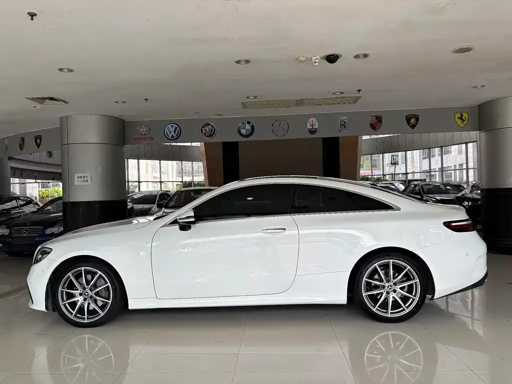 [object Object] E-Class (Import) 2023 из CN, фото 3