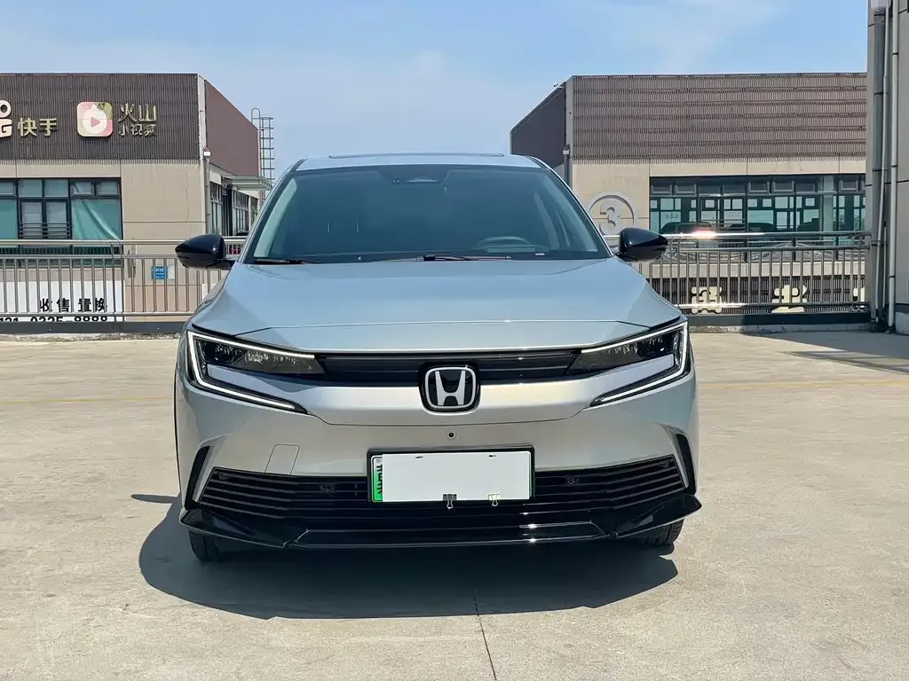 Honda e:NP2 — фото 2